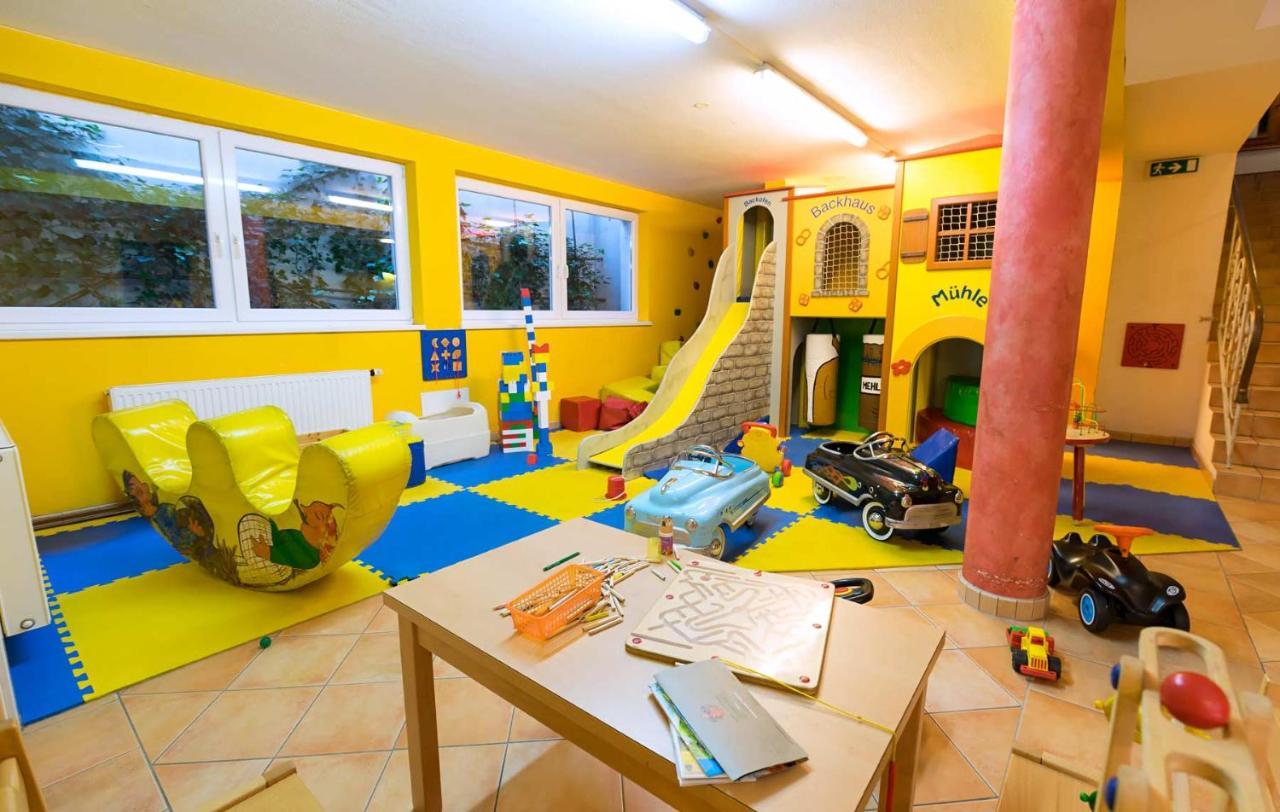 Familien- Und Vitalhotel Muehlpointhof Lofer Exterior foto